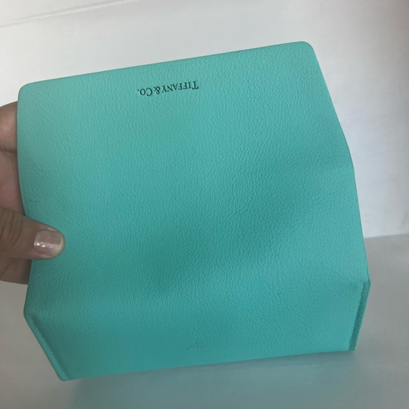 Tiffany sun glasses box - Picture 3 of 3